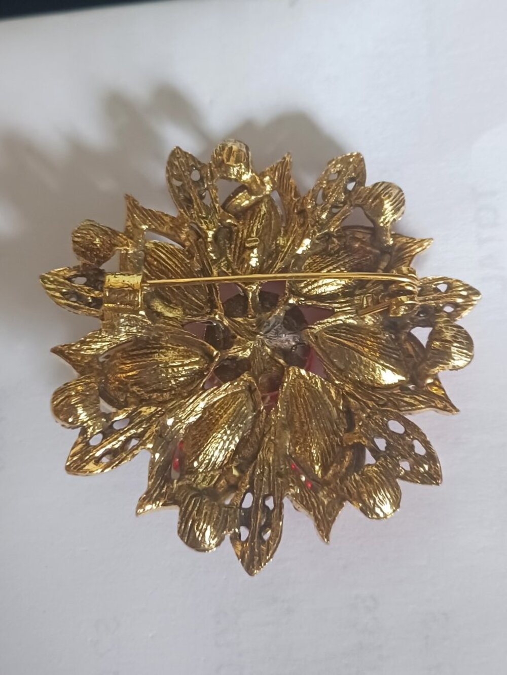 Gorgeous Red Rhinestone Brooch - Picture 2 of 4